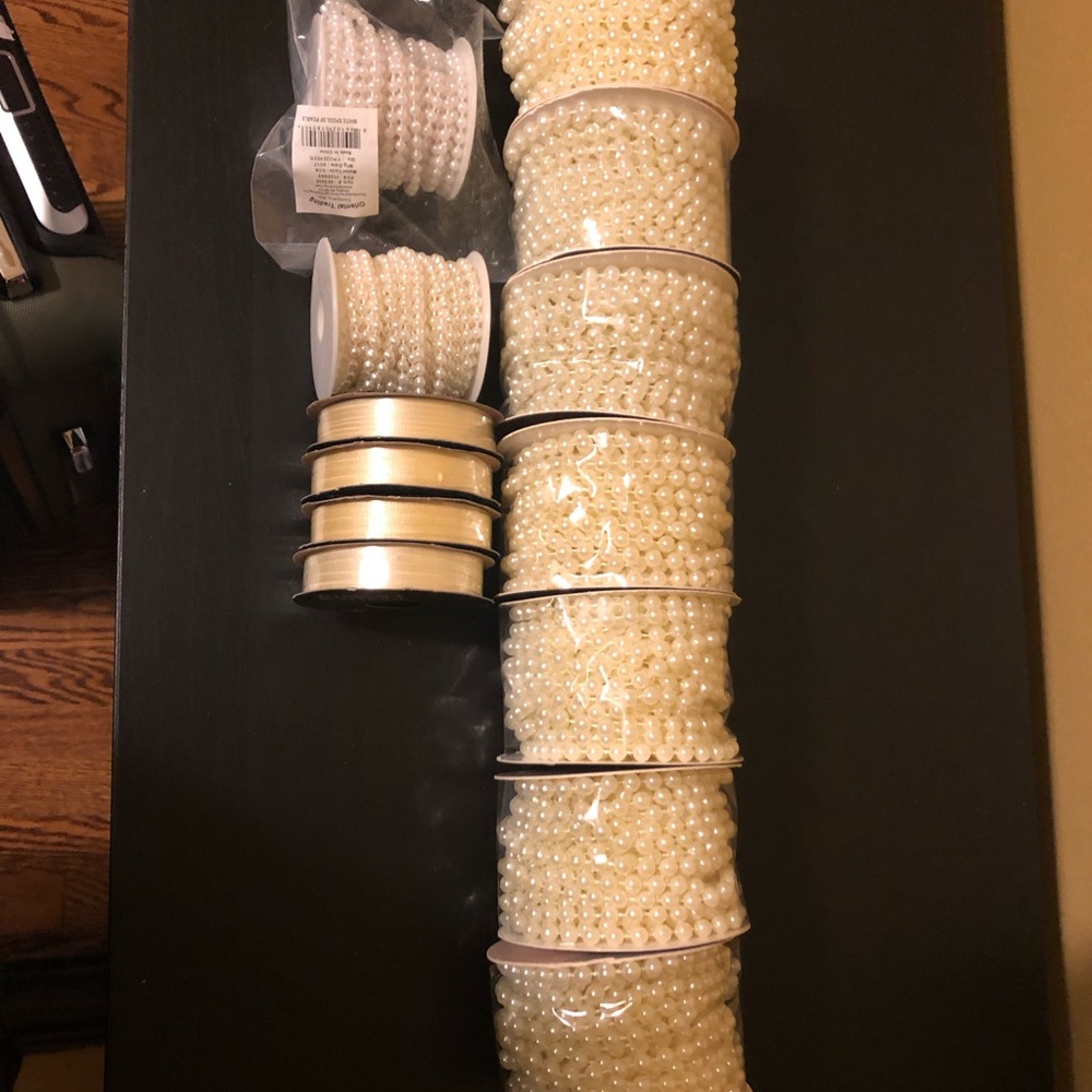 New Lot of white & cream beaded pearls and ribbon